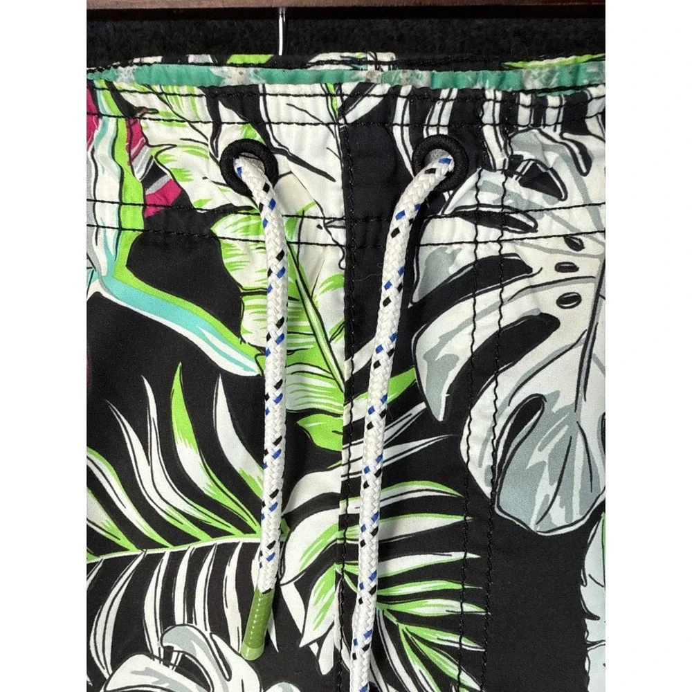 Tommy Bahama Mens XL Tropical Floral Monstera Swim Trunks Black‎ ST924707 Loud